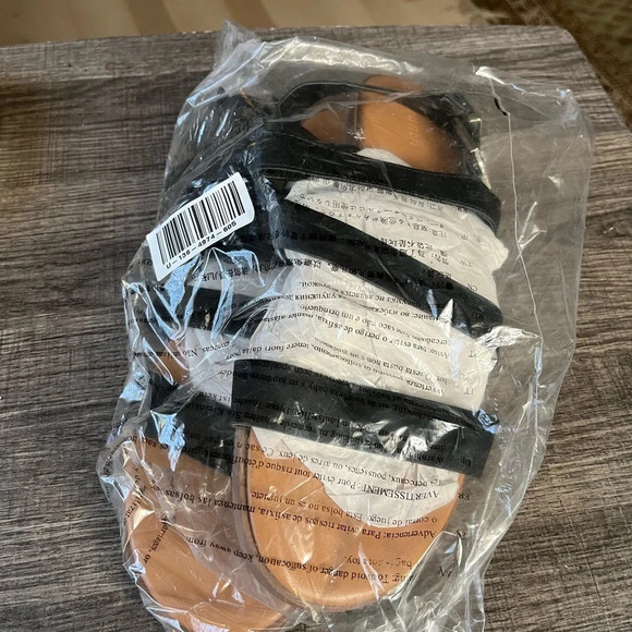 Forever 21 strapy sandals brand new in packaging. Size 10. Black faux leather - Picture 2 of 5
